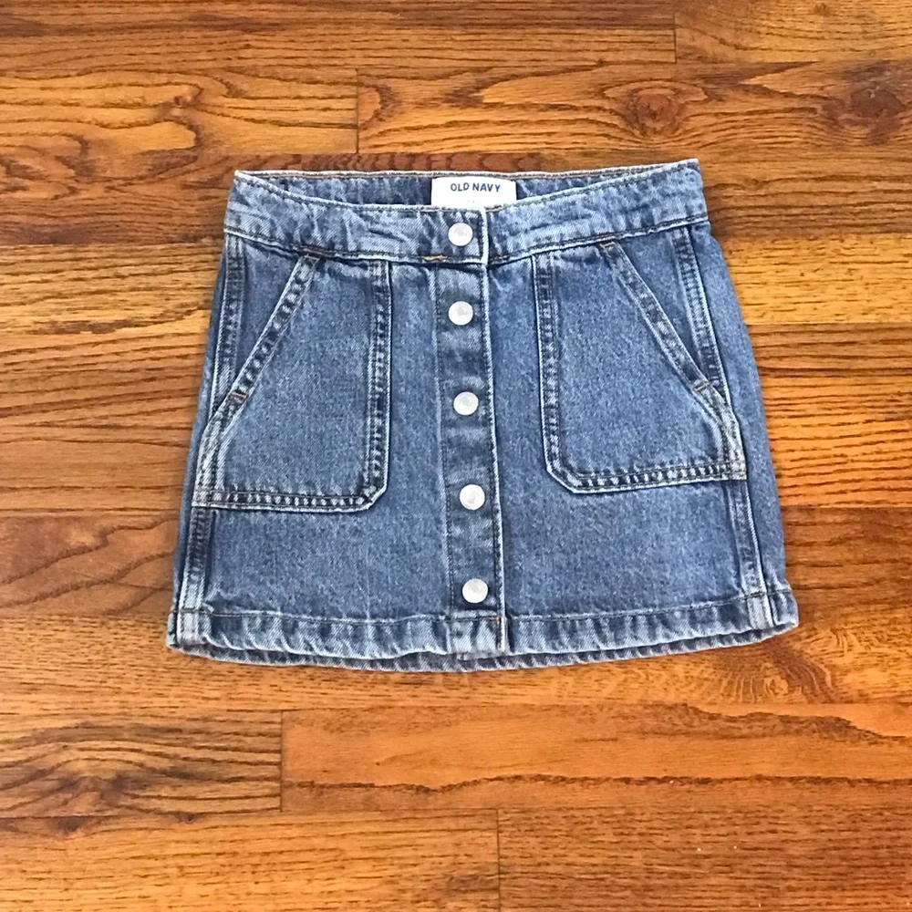 Old Navy Blue Jean Denim Skirt School Uniform Bottoms Girls 6 / 7 Small Pockets